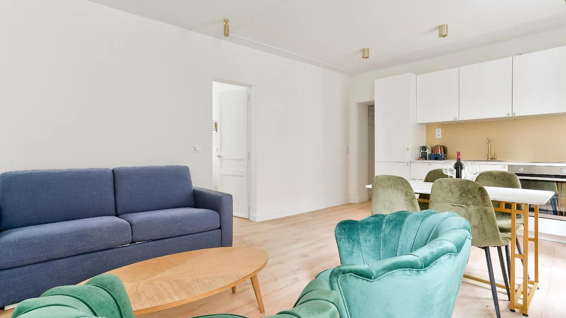 A Montmartre-sacre Coeur Apartment